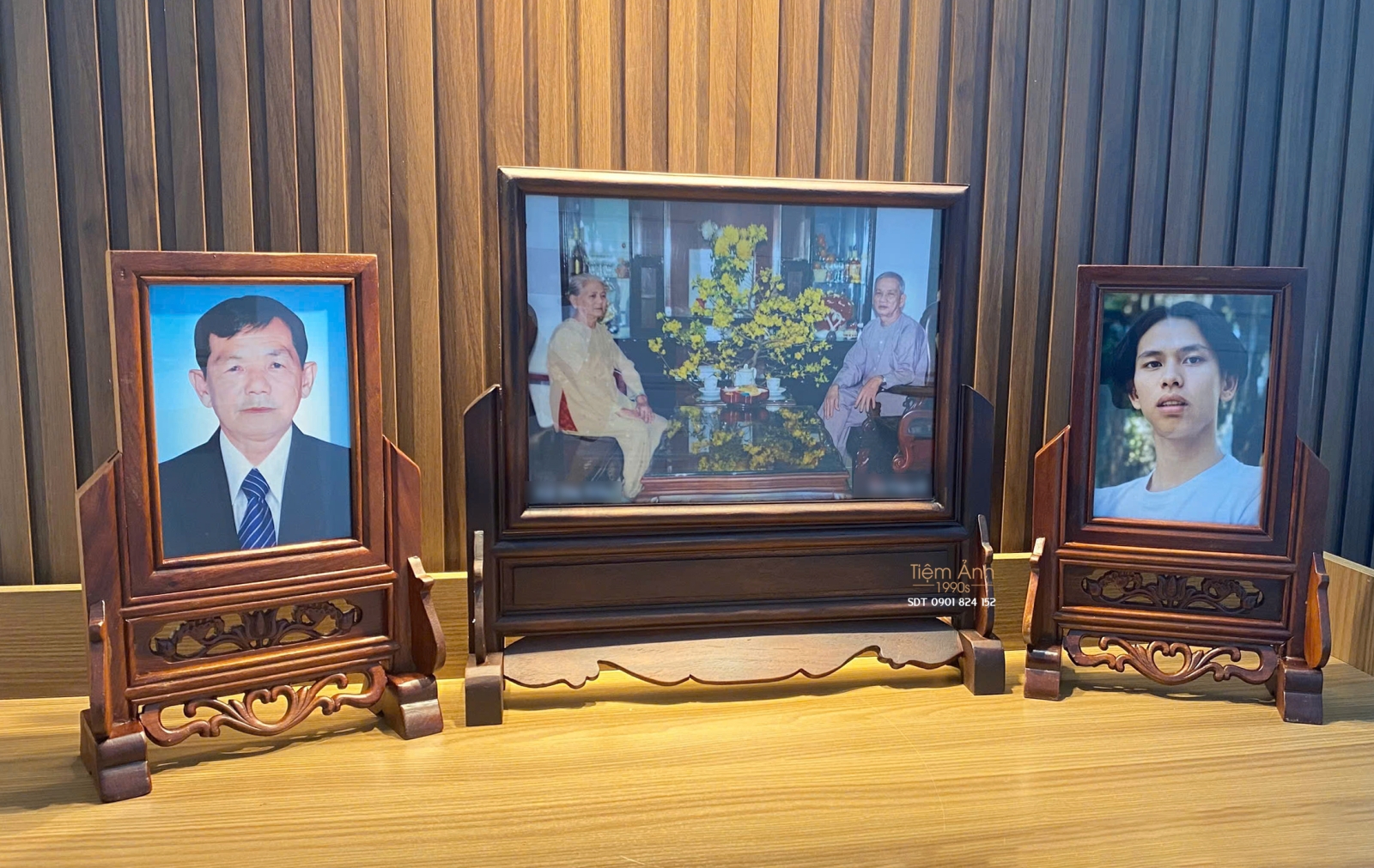 Khung thờ gỗ hương đôi bền đẹp 