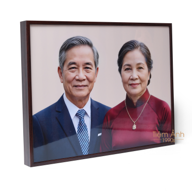 Ảnh HD4K Màu Gỗ Đậm Cao Cấp 20x30Cm