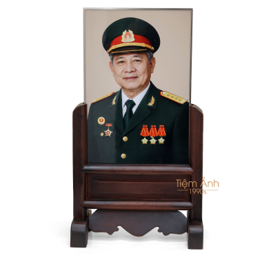 Ảnh Thờ Khung Titan Chân Gỗ Hương Cao Cấp 20x30cm