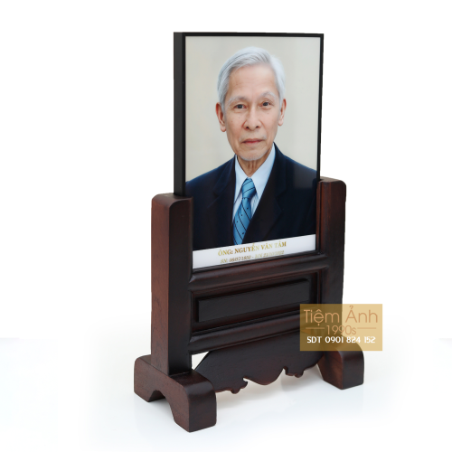 Chân dung thờ viền titan 15x21cm chân gỗ hương cao cấp 