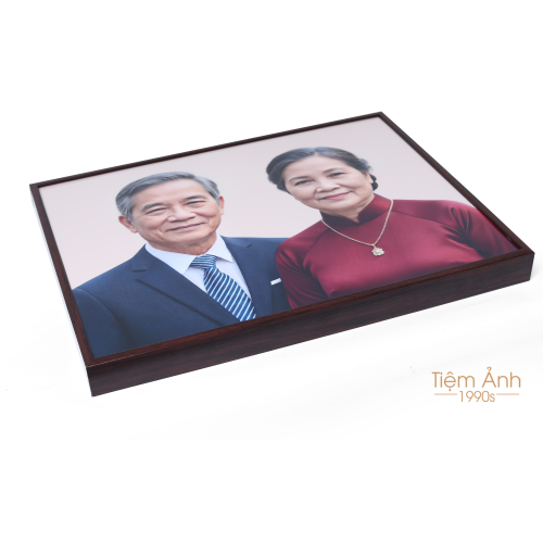 Ảnh HD4K Màu Gỗ Đậm Cao Cấp 20x30Cm