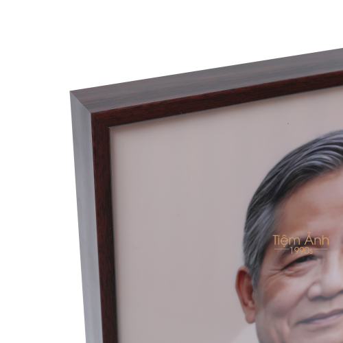 Ảnh HD4K Màu Gỗ Đậm Cao Cấp 20x30Cm