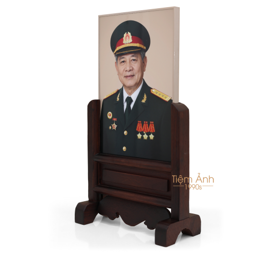 Ảnh Thờ Khung Titan Chân Gỗ Hương Cao Cấp 20x30cm