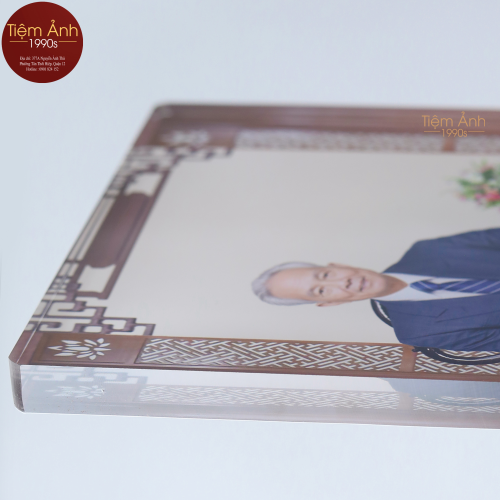 Ảnh Thờ Pha Lê  Ghép Cảnh Ngồi Bàn Trà Size 20x30cm